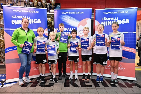 Aruküla_SK_P2013_Kehras.jpg Aruküla_SK_P2013_Kehras.jpg